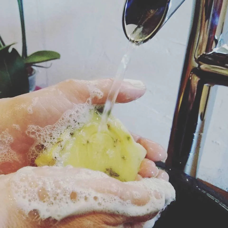 Organic Certified Balancing Solid Shampoo - Lavender & Mint - Dry & all Hair Types 60g - Earthsenseorganics